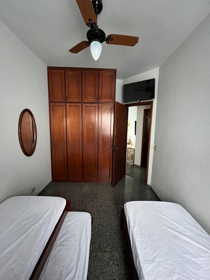 Apartamento No Guaruja Enseada A Beira Mar, Otima Localidade E Com Ar Condicionado Exterior foto